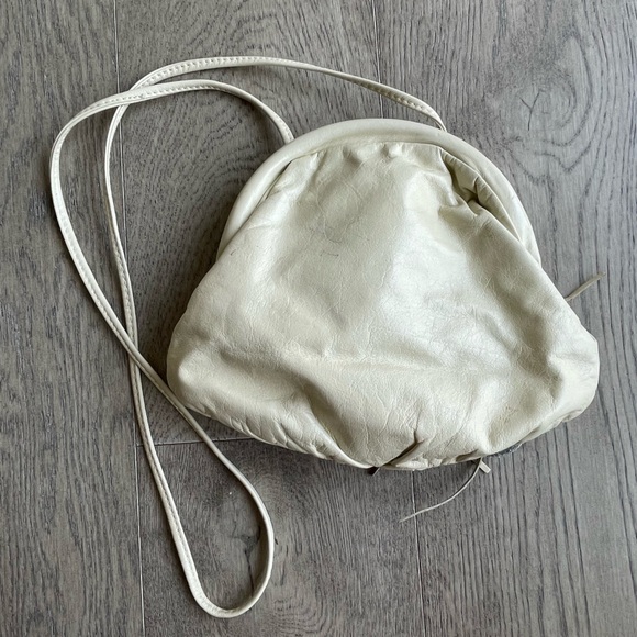 Leather orchid handbag - Picture 3 of 4